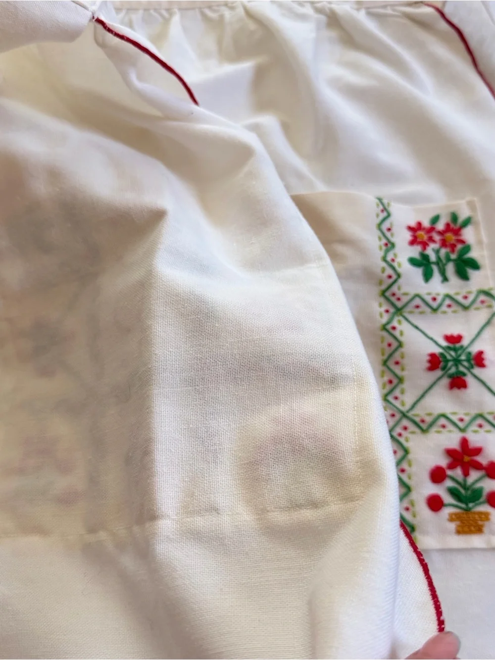 Vintage Embroidered Half Apron White Linen Floral Butterfly Pockets